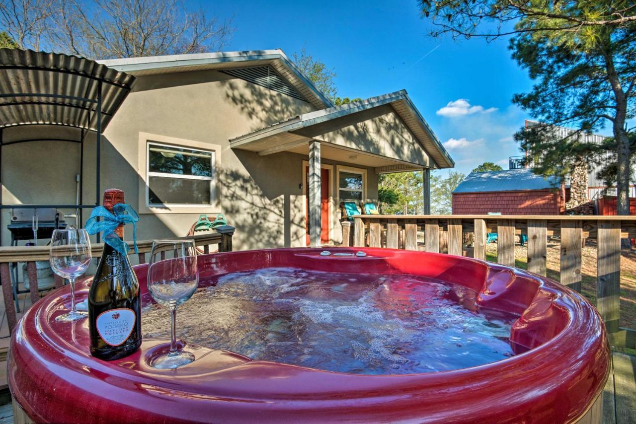Broken Bow Cottage With Deck, Hot Tub And Fire Pit! Exteriér fotografie